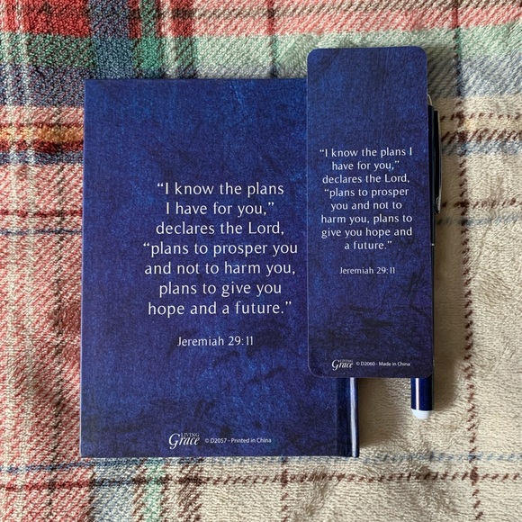 Journal, Bookmark & Pen Set - Picture 2 of 3